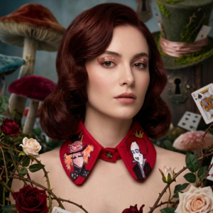 Alice's Collar